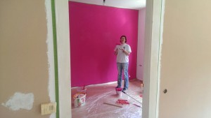 pinkfarbene Wand